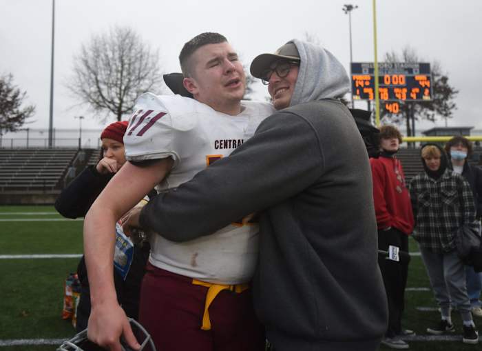 Central-Catholic.Tualatin.6A-football-final.Taylor-Balkom.83